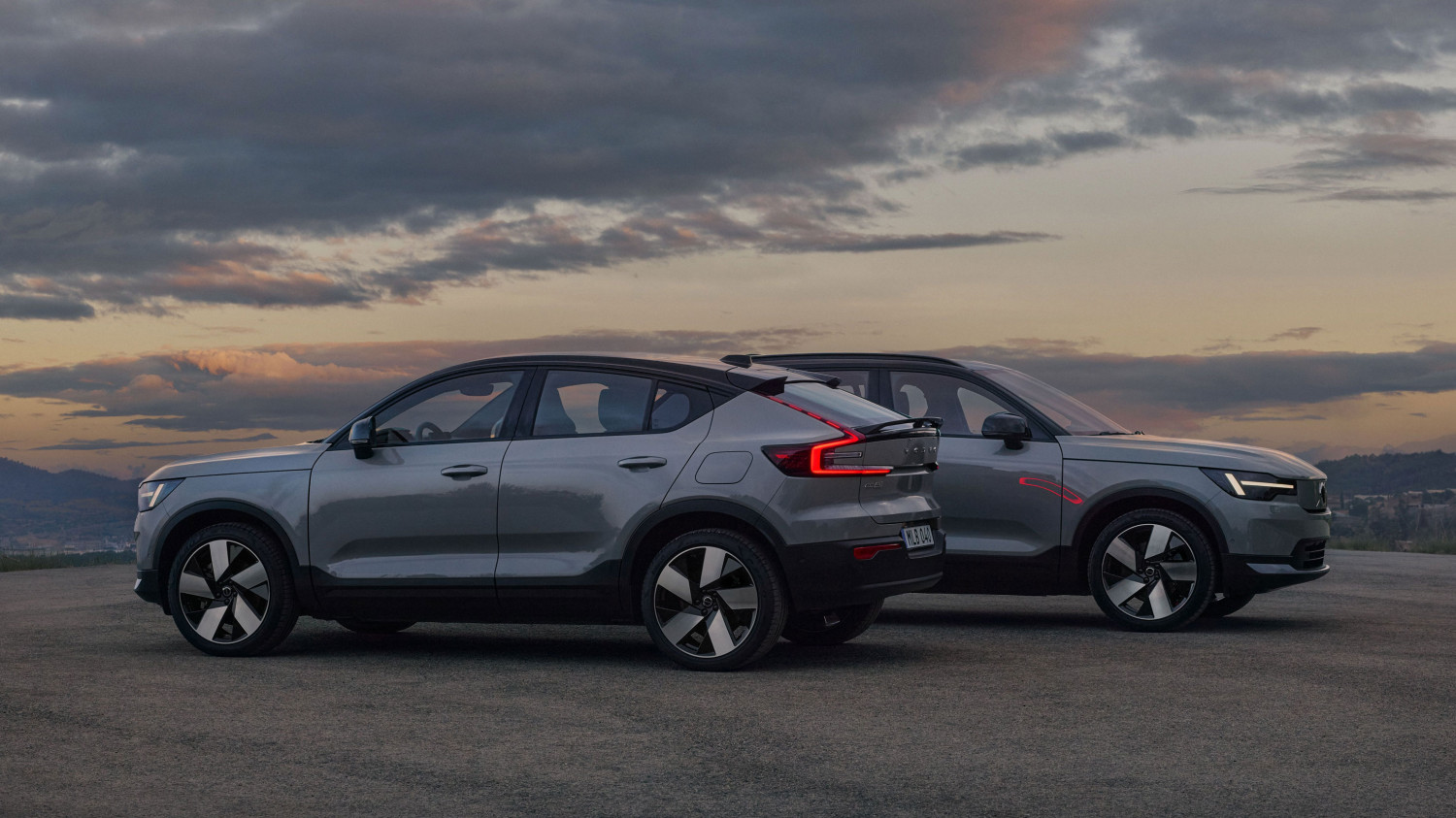 New Volvo XC40 facelift: popular SUV gets Range Rover-esque makeover
