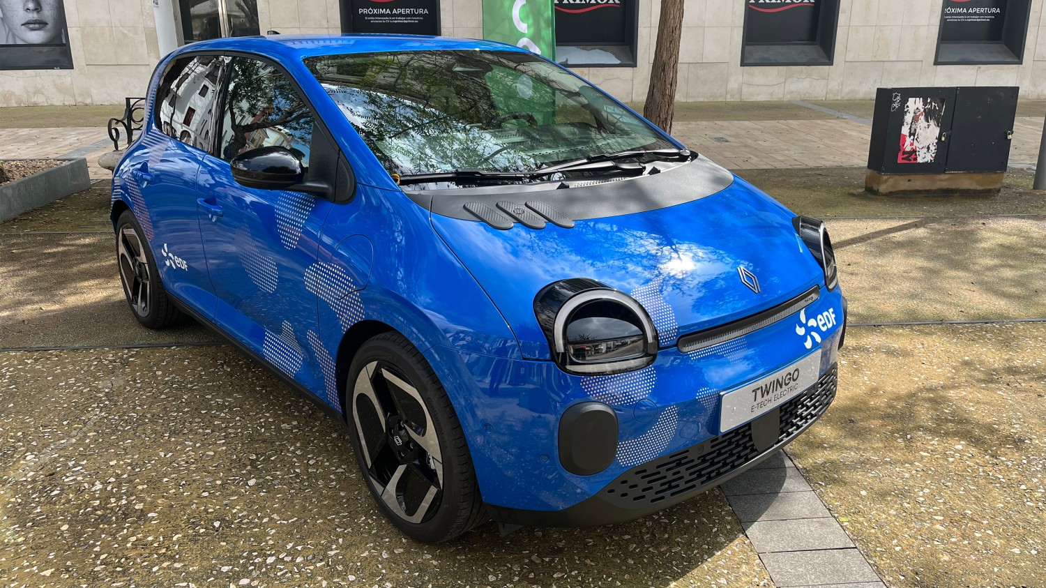 Funky Renault Twingo and R4 vans ruled out for the UK… for now