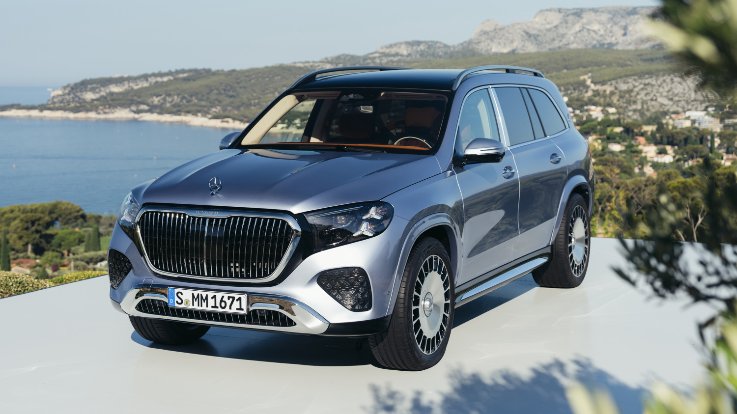 Mercedes-Maybach GLS revealed with “otherworldly” levels of luxury
