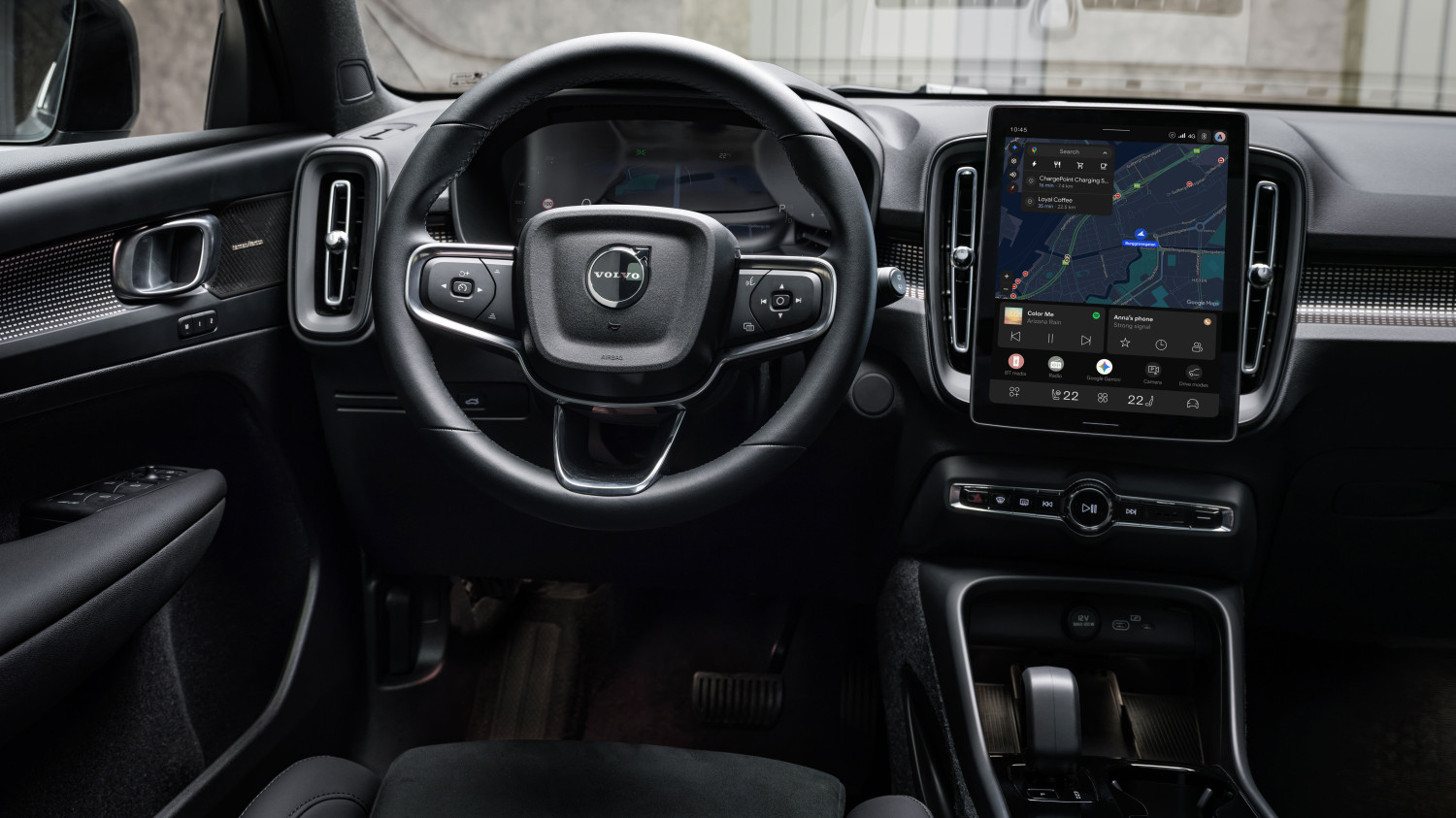 New Volvo XC40 facelift: popular SUV gets Range Rover-esque makeover