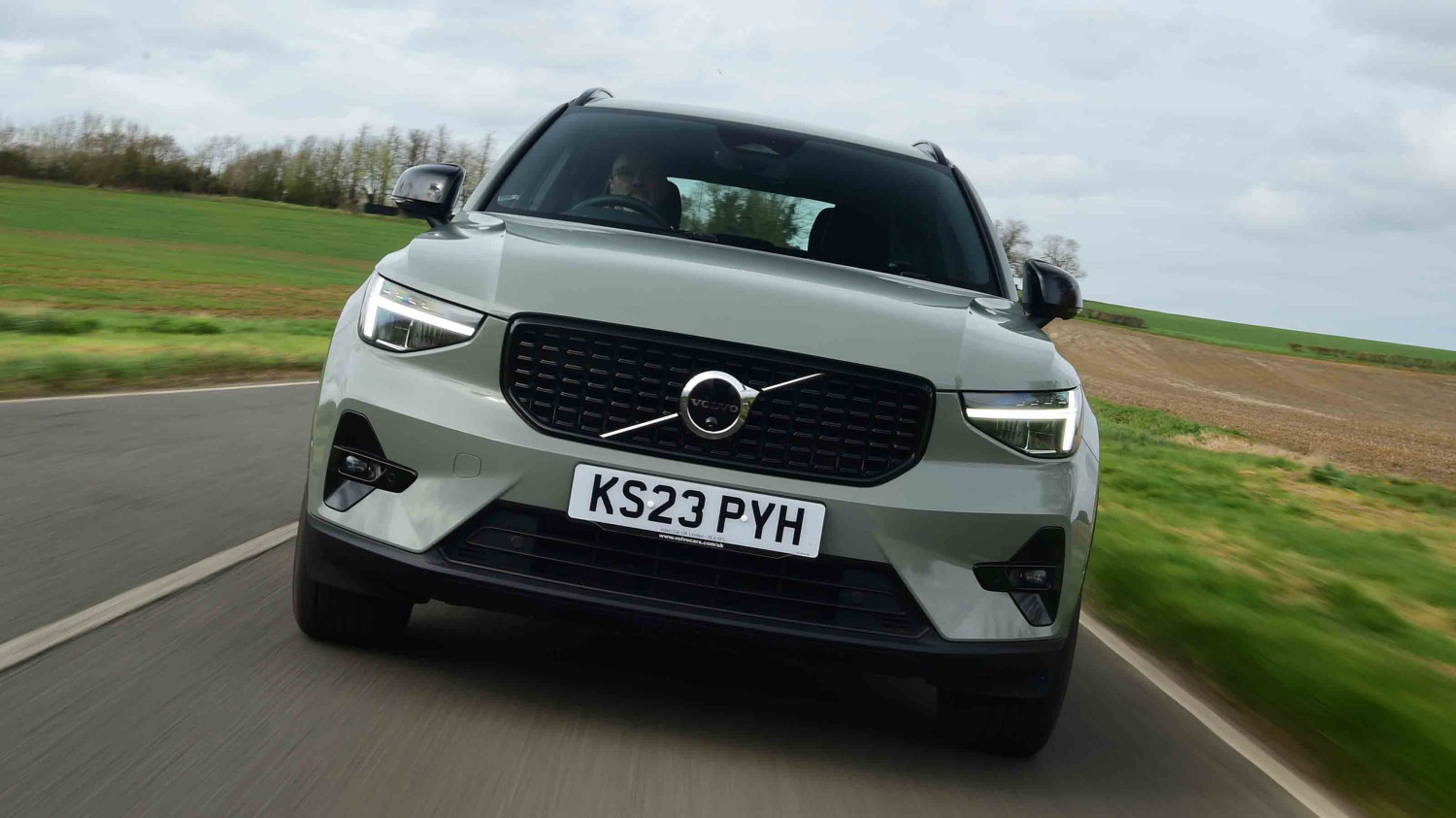 Car Deal of the Day: Volvo XC40 is a practical family SUV for under £300 a month