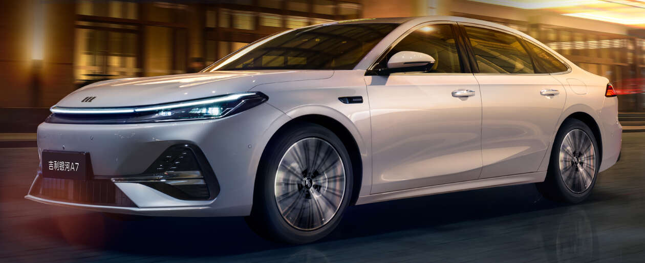 Geely Galaxy A7 revealed – D-segment PHEV sedan, 2L/100 km, over 2,100 km range; next Proton Perdana?