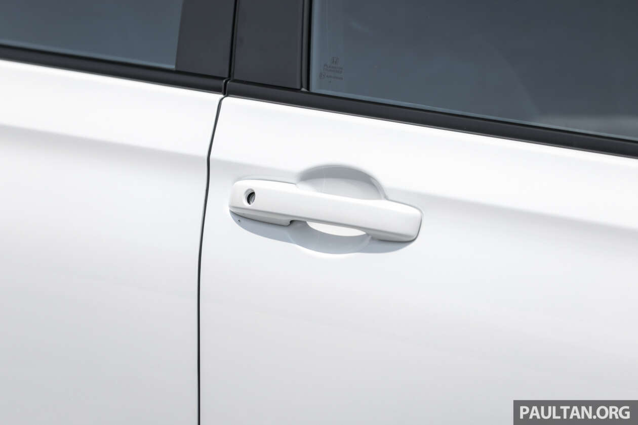 China tightens door handle laws: pop-outs not banned but need enough hand clearance, mechanical release