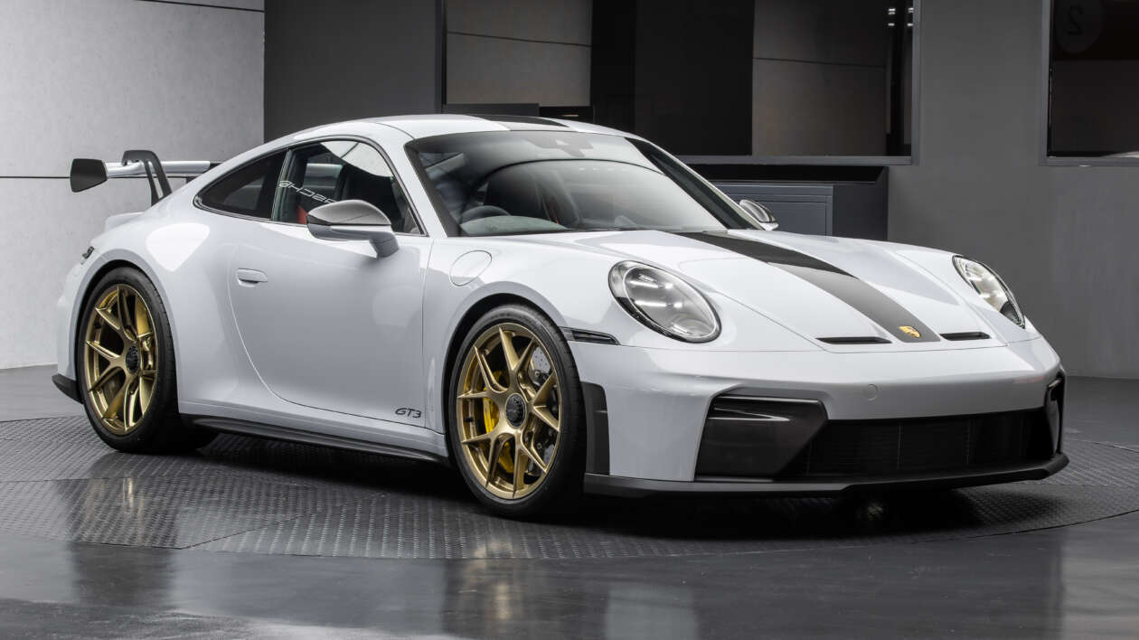 Porsche sold 279,449 cars in 2025 – down 10% from 2024; Macan top seller; North America largest market