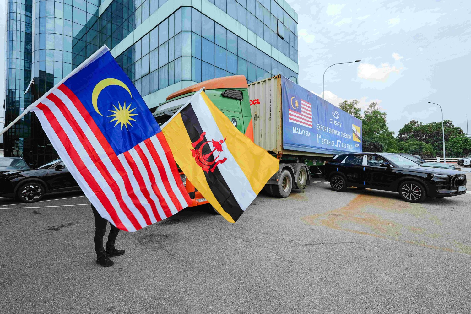 Chery Malaysia begins exporting Jaecoo J7 to Brunei
