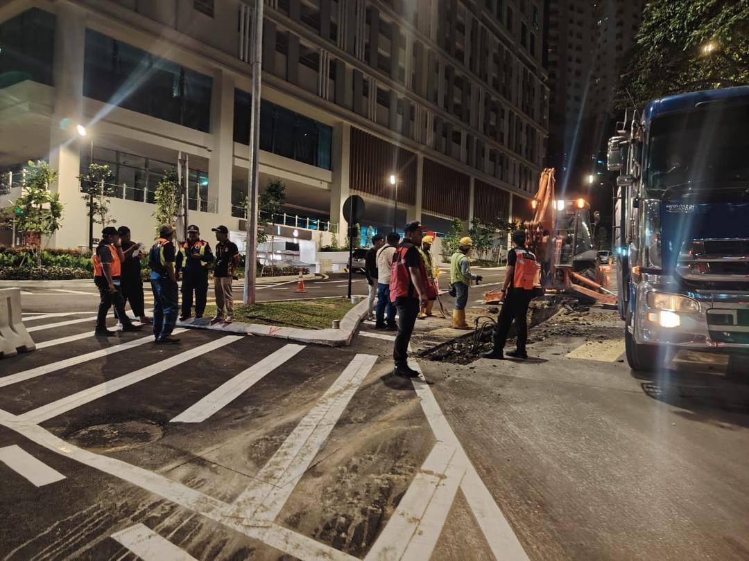 DBKL issues 11 fines to six utility contractors for various roadwork safety and environmental violations
