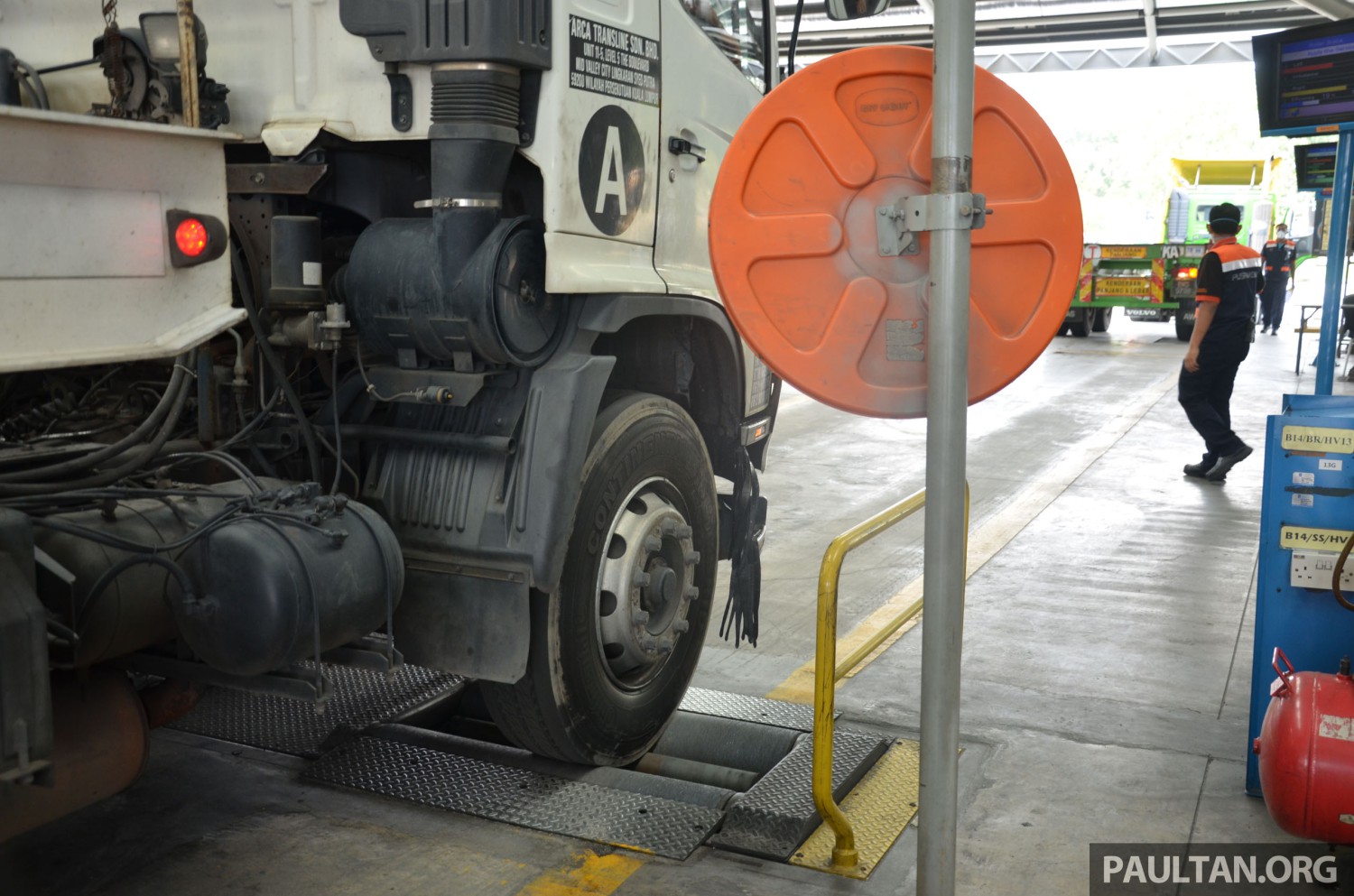 MoT, MIROS studying new ways to detect illegally retreaded tyres, including stamping, QR and RFID