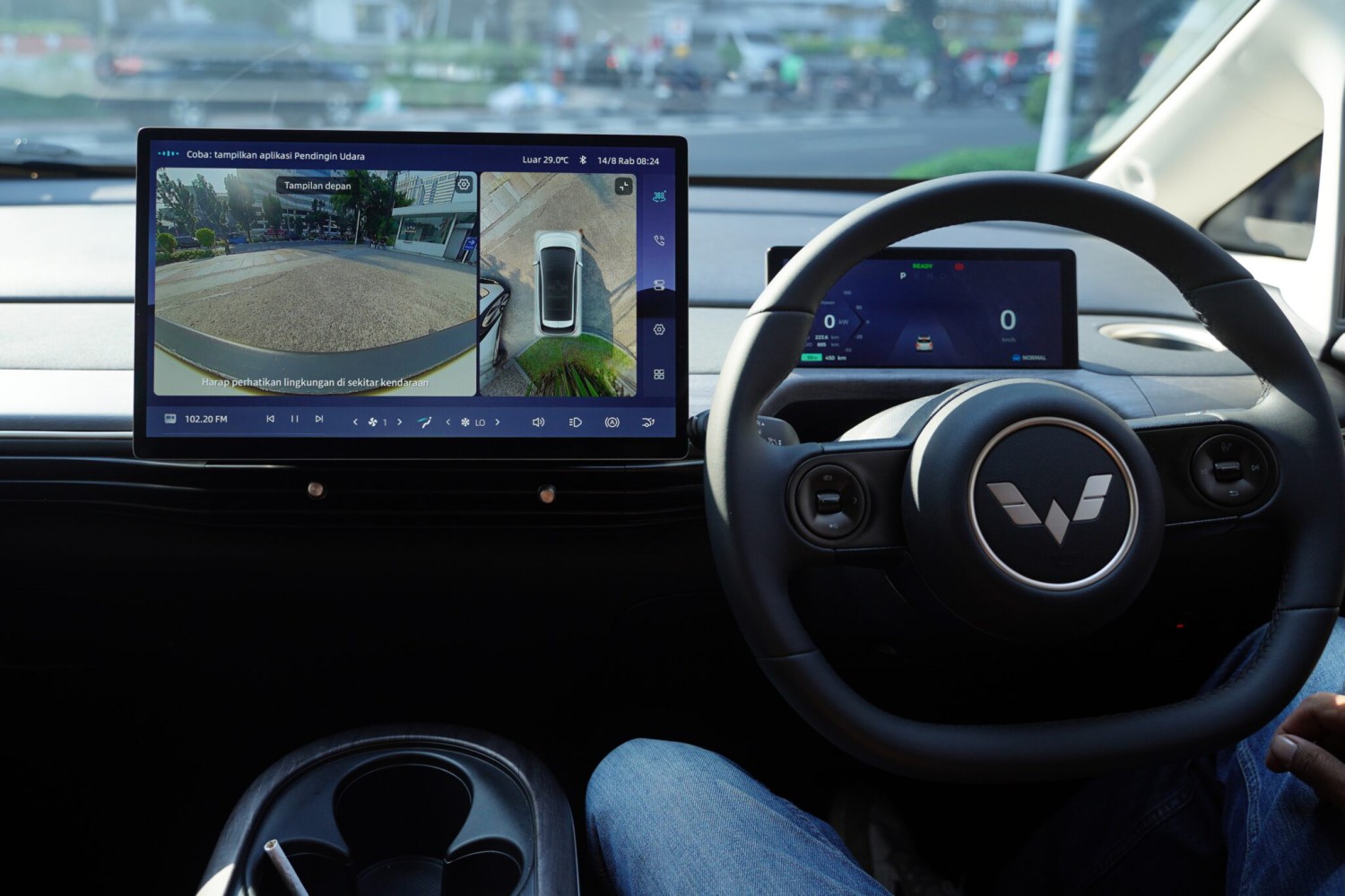 Rasakan Berbagai Momen Ramadhan Lebih Nyaman Bersama Wuling New Cloud EV