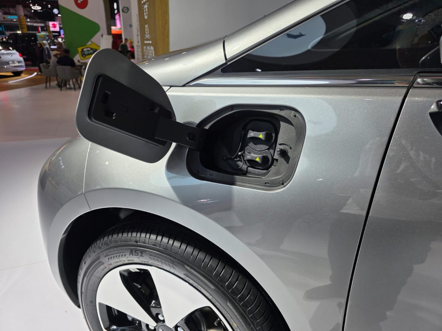 Wuling Cloud EV Sukses Pimpin Pasar Medium Hatchback EV Berkat Hal Ini