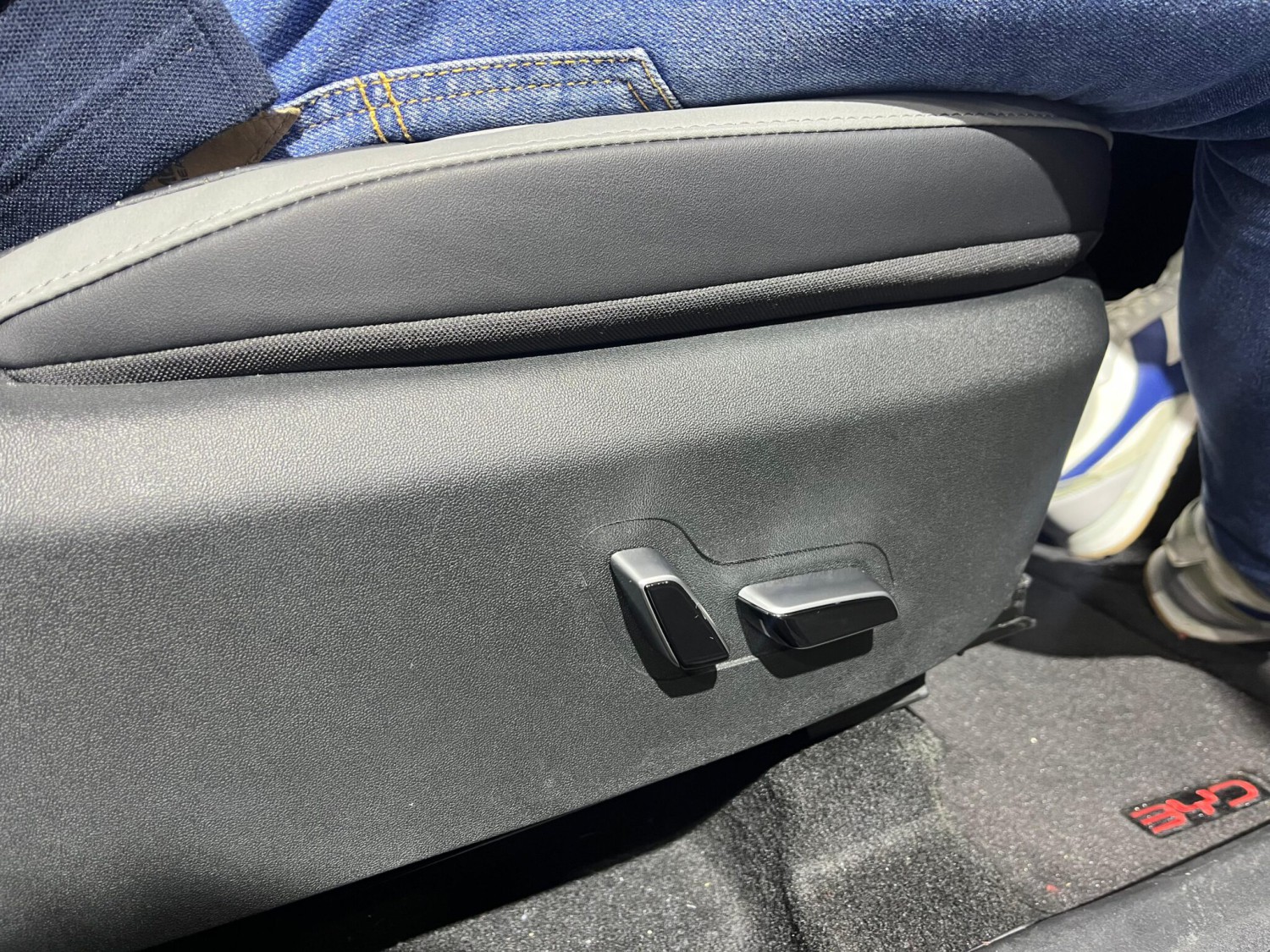 Perbandingan Detail Varian Dynamic dan Premium di BYD Atto 1