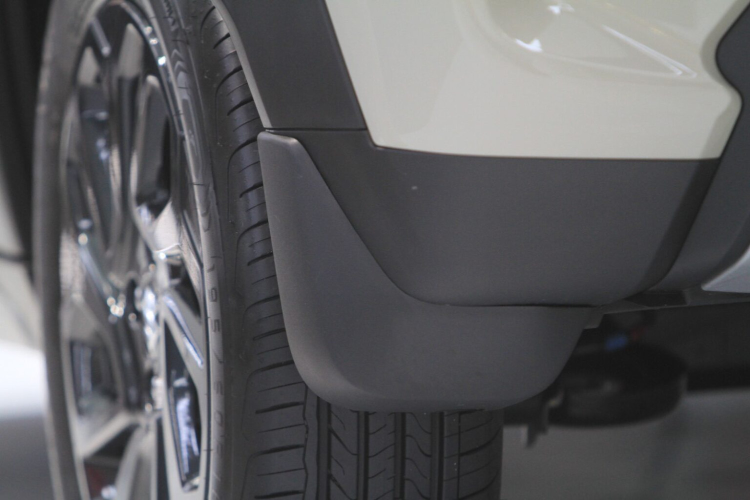Aksesoris Resmi Suzuki Fronx Bisa Dibeli di GIIAS 2025, Promonya Menarik 