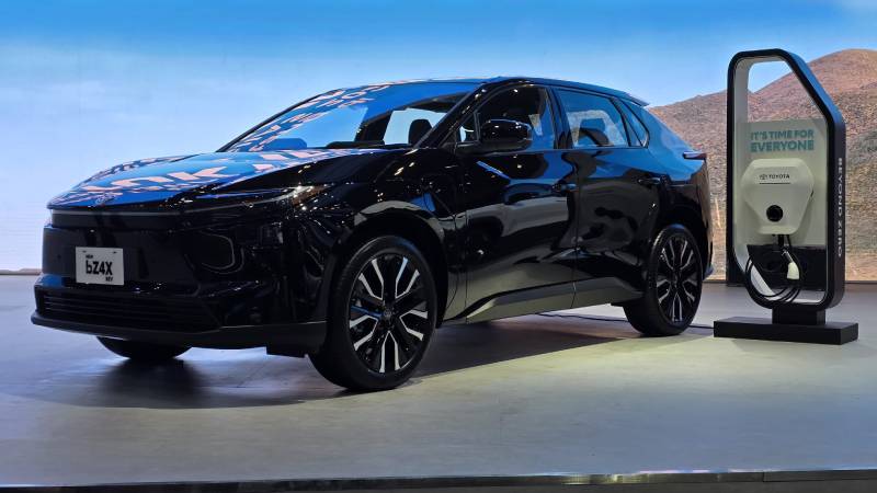 Toyota, bZ4X Produksi Lokal Perkuat Komitmen Toyota Indonesia untuk NZE