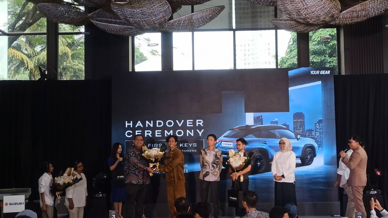 55 Unit Suzuki Fronx Resmi Dikirim ke Konsumen