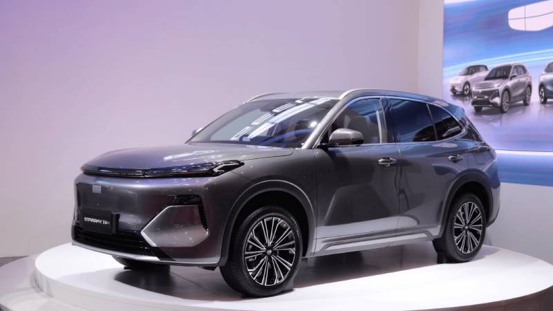 Geely, Geely Auto Indonesia Curi Perhatian di GIIAS 2025, Raih 866 SPK