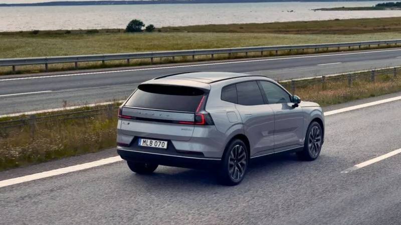 Volvo, Volvo XC70, Panaskan Segmen Crossover, Volvo XC70 Punya Keunggulan Ini