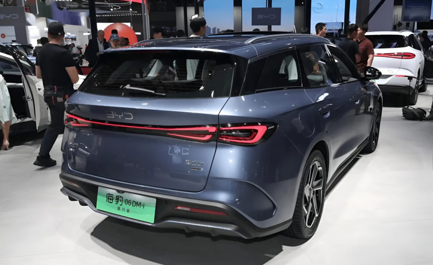 BYD Seal Wagon Tampil Perdana di Eropa, Mesin Hybridnya Tembus 2.000 Km