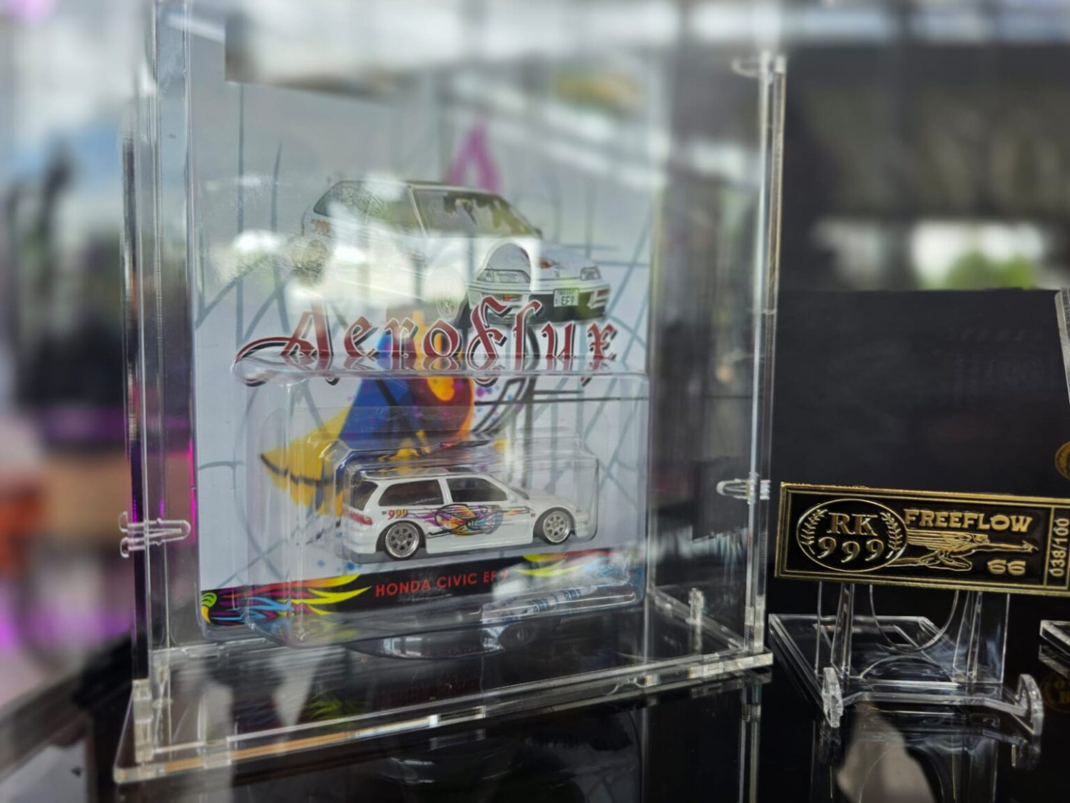 Honda Civic Nouva Ini Dilukis Tangan dan Ada Versi Diecastnya
