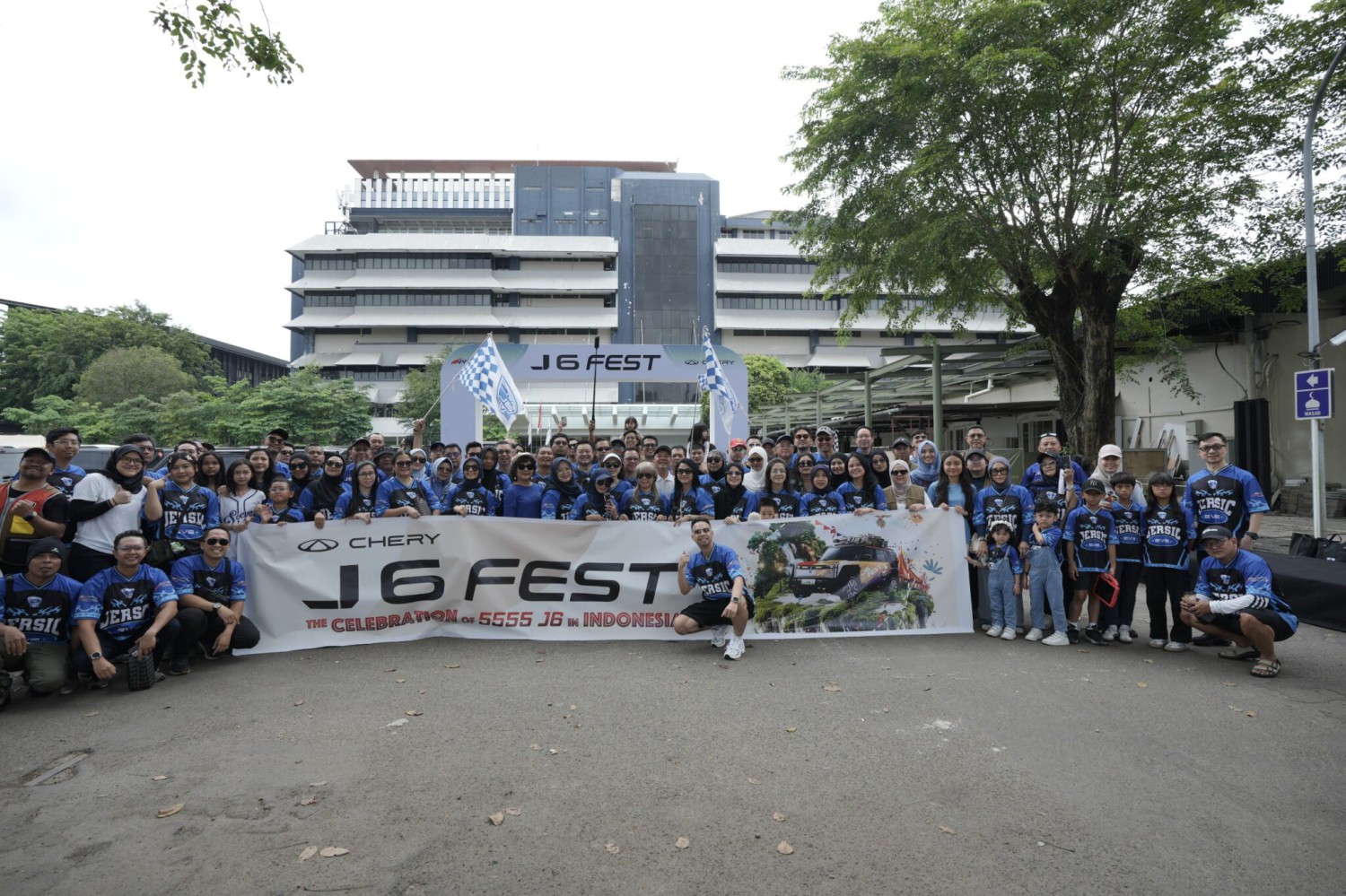 Chery J6 Festival Rayakan Satu Tahun Kehadiran di Indonesia