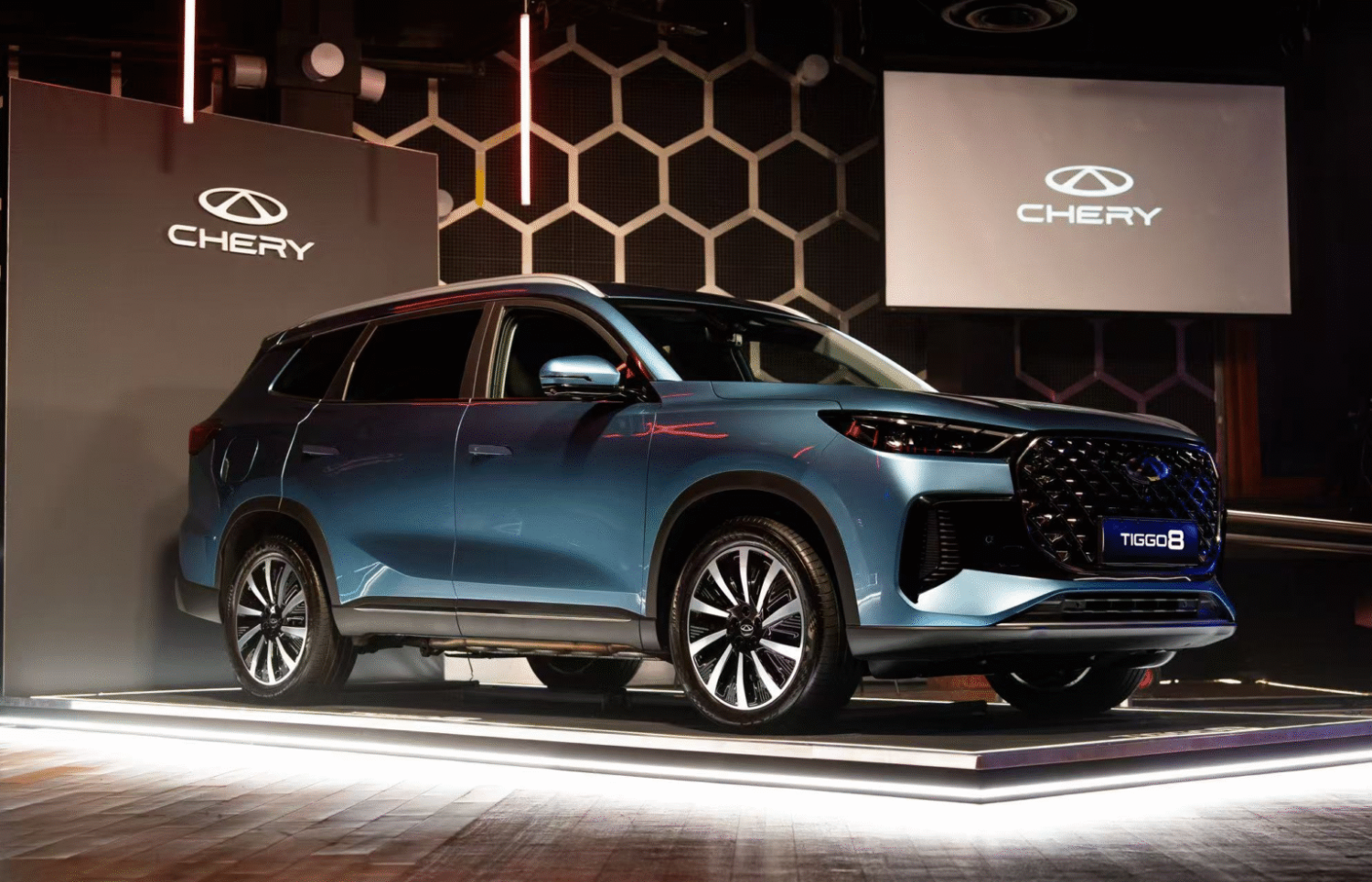 Chery Tiggo 8 Raih Dua Penghargaan Bergengsi dari Inggris