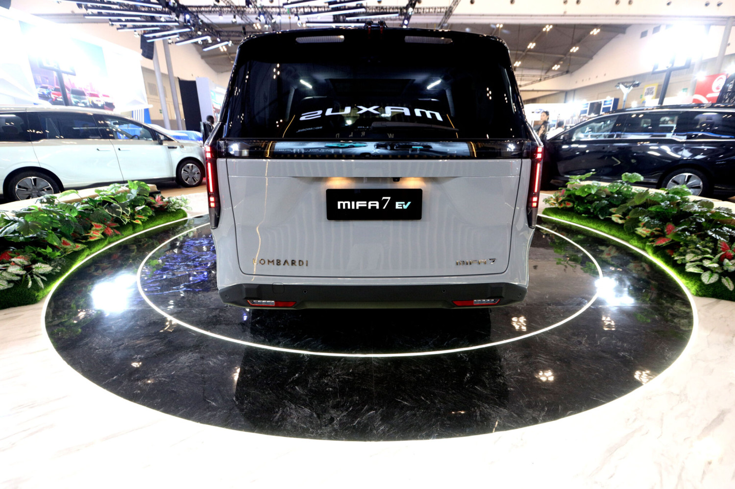 Maxus Tegaskan Komitmen di GJAW 2025 dan Bocorkan Produk Baru Awal 2026