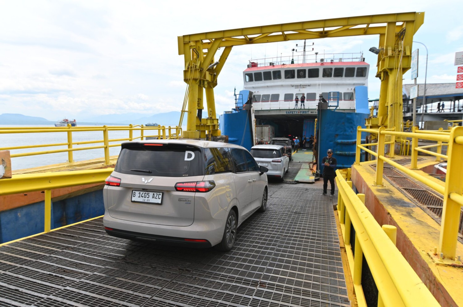 Tempuh 1.200 Km, Wuling Darion PHEV Belum “Nyerah” Juga