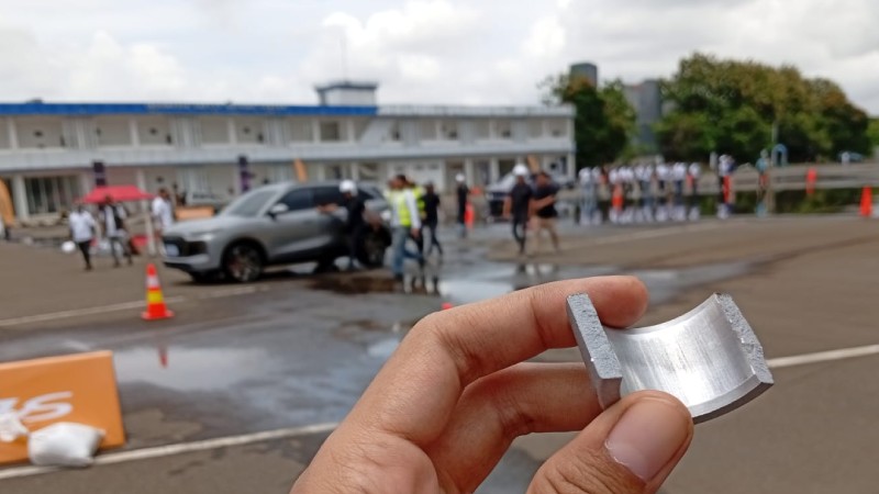 Belum Dipakai Konsumen, Lepas L8 Rusak Saat Media Test Drive