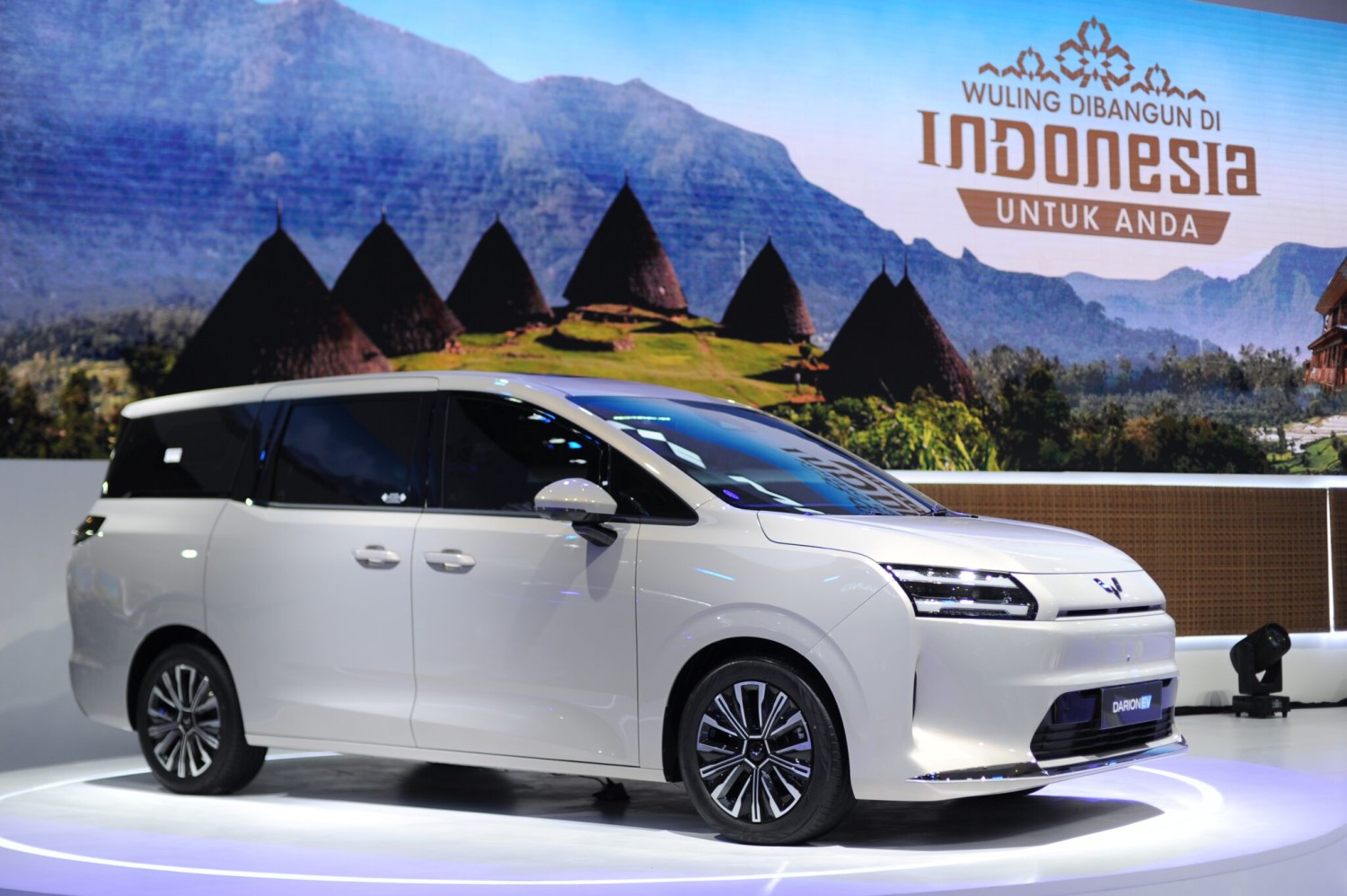 Wuling Tampilkan Komitmen “Dibangun di Indonesia” di IIMS 2026