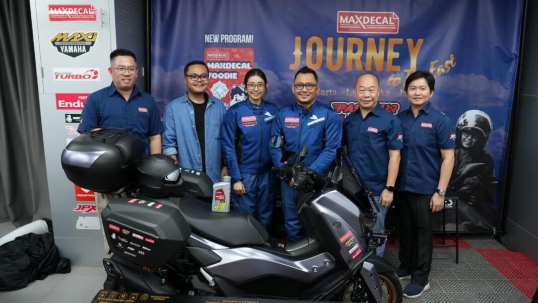 Maxdecal Gandeng Pasutri Touring Jelajahi Indonesia Timur