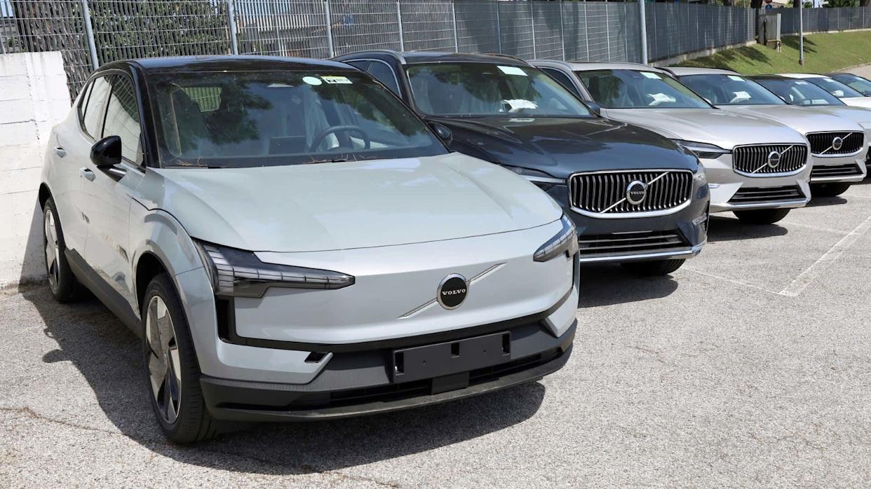 Why 3-row EVs are still so hard to find