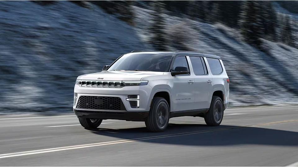 This Nurse's Viral TikTok Shows Her Brand-New 2025 Jeep Wagoneer Dying at a Stop Sign, and Owners Are Furious