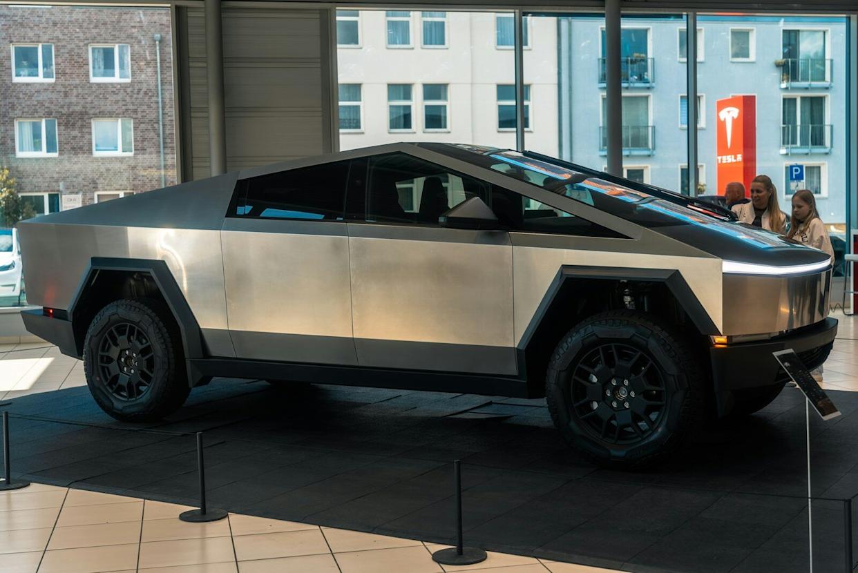 Tesla, Cybertruck, Tesla’s Cheapest Cybertruck Just Got Hit With a Recall Over Wheels That Can Literally Fall Off