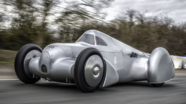 Audi Revives A 1930s Design For Beastly New V16-Engined Supercar