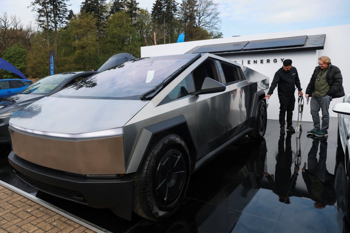 Tesla, Tesla recalls Cybertrucks due to risk of wheels falling off