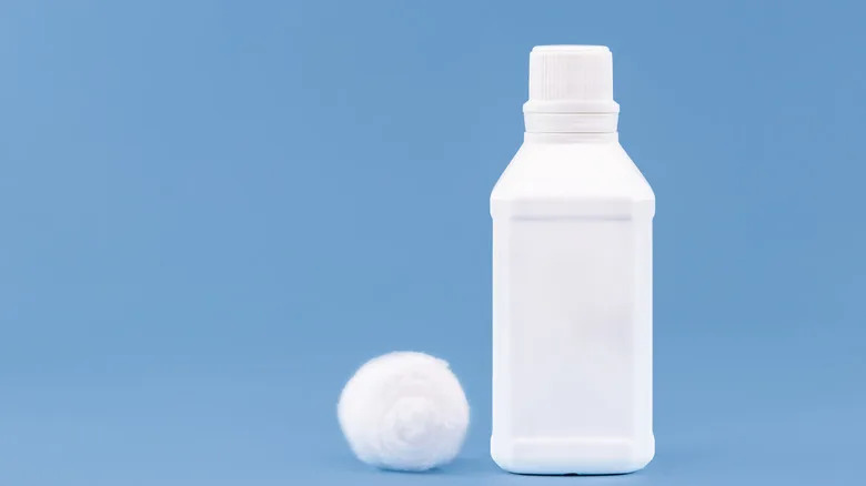 The DIY Cleaning Product You Can Make To Clean Stains Off Your Car Mats