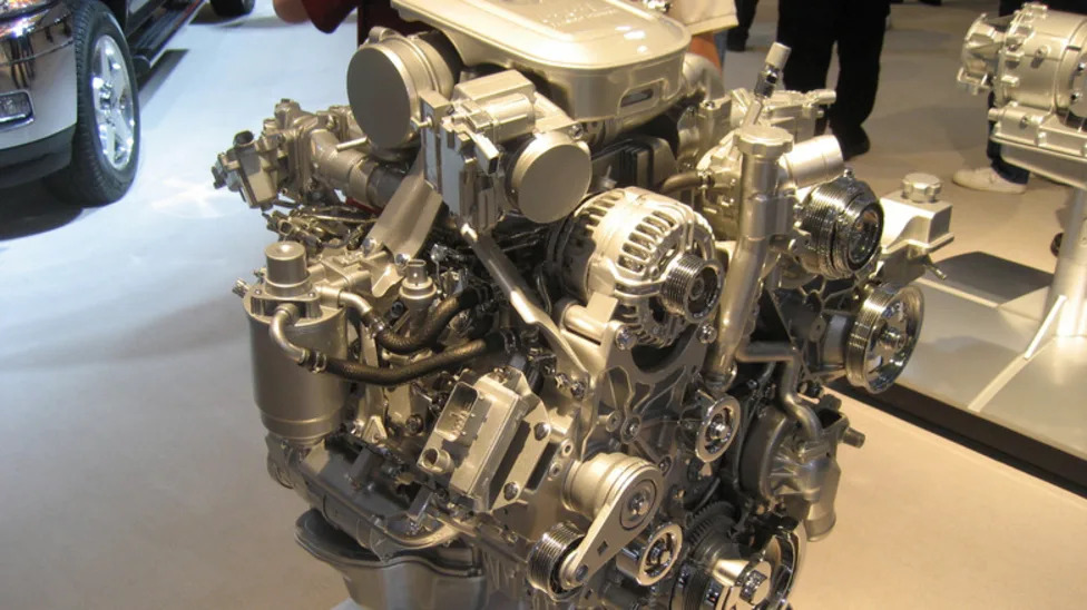What's The Oil Capacity Of A 6.6 Duramax Diesel? (And Which Type You Should Use)