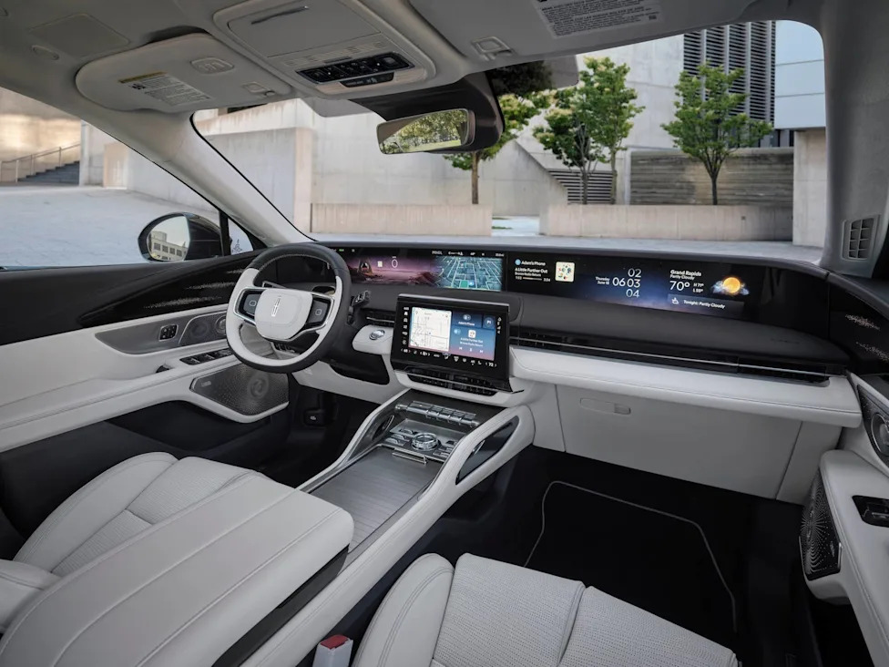 Lincoln Just Gave Its Best-Selling SUV a Makeover for 2027