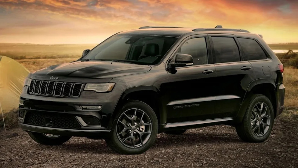 A Mechanic Wasn't Happy That Jeep Put a Grand Cherokee's Battery Under the Passenger Seat