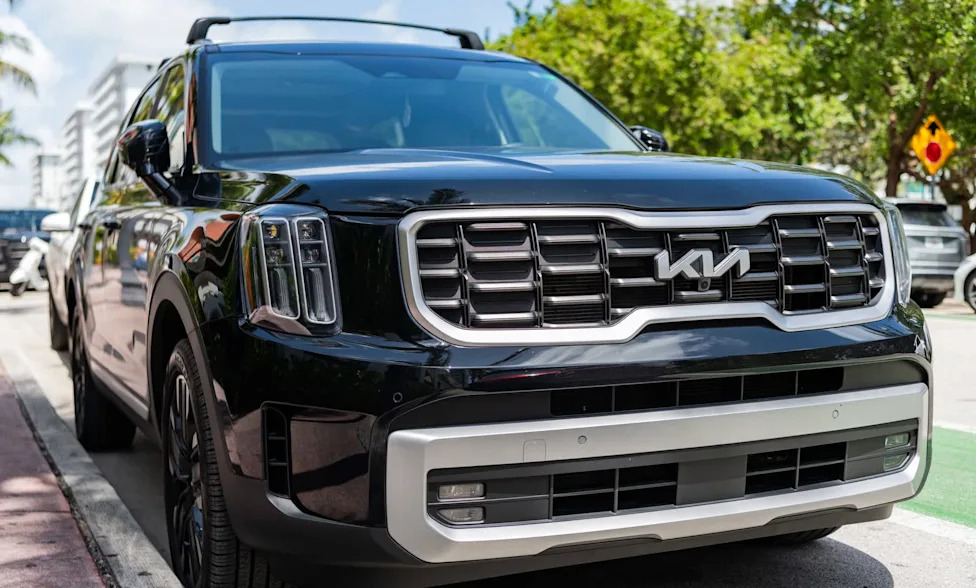 Kia, SEAT, Kia recalls more than 6,000 Tellurides after finding driver seat belts can lock and fail to extend