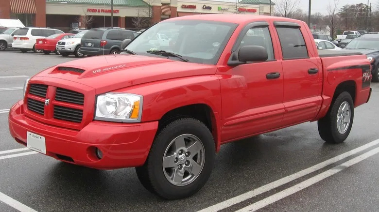 This Is Why The Dodge Dakota Pickup Truck Was Discontinued