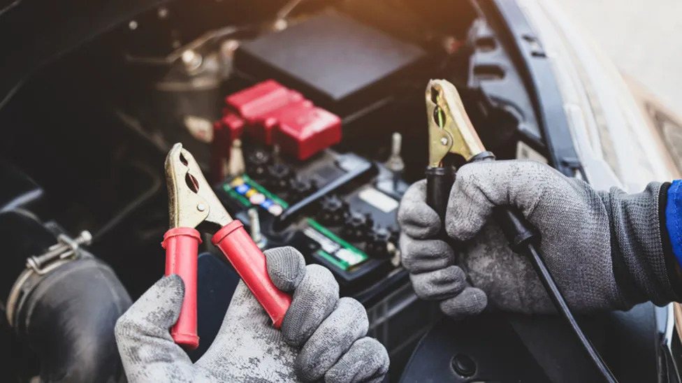 What It Means If Your Jumper Cables Start Smoking And Heat Up