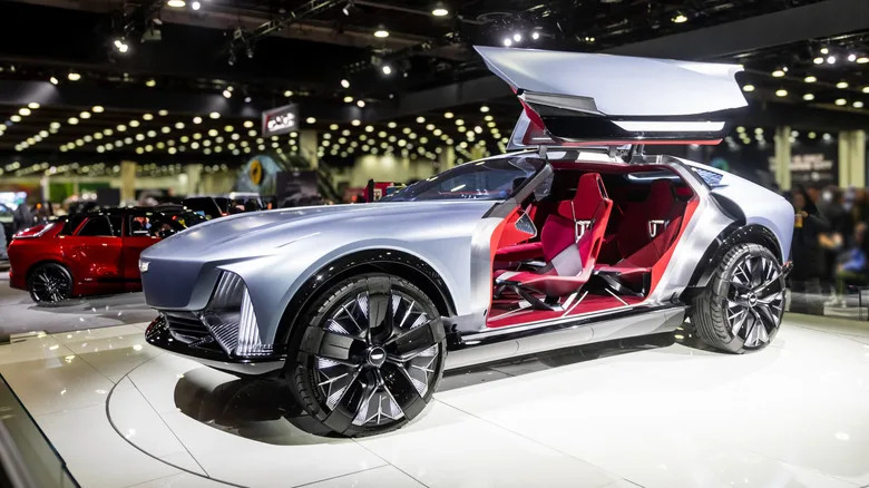 Gullwing Doors Look Slick, But They're Uncommon For A Reason