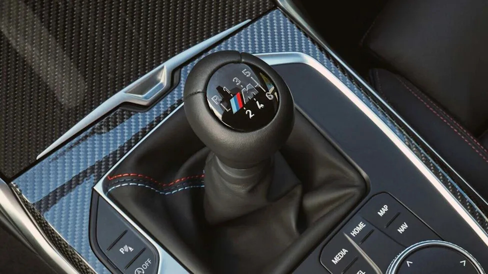 Japanese Study Claims Driving A Manual Transmission Keeps Your Brain Healthy