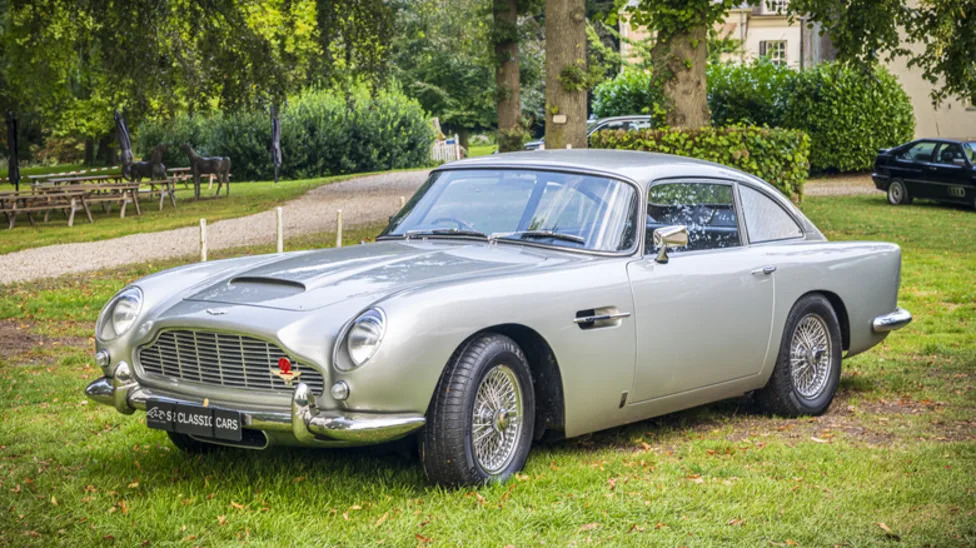 How Fast Is The Original '63 Aston Martin DB5? A Look At Its Top Speed
