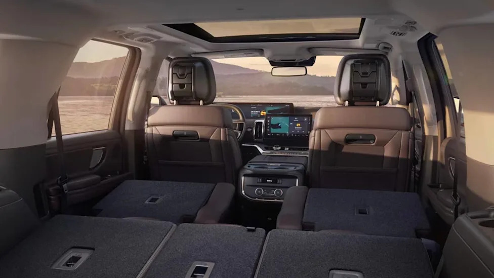 The 2026 Ford Expedition MAX Platinum Estimated Lease Becomes More Attractive After Dealer Discounts