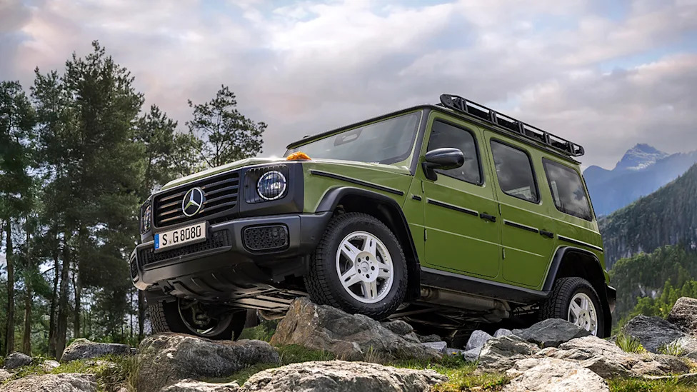 BMW, Mercedes, BMW Pulls the Plug on Its Rival to the Mercedes G-Wagen: Report
