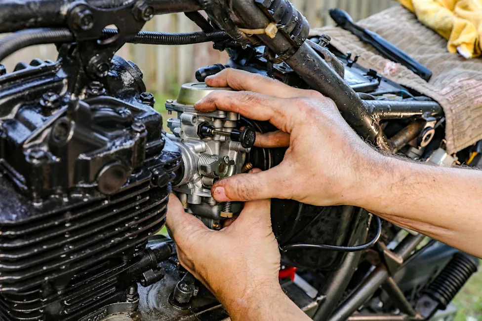 BorgWarner Will Build a Complete Dual-Clutch Transmission System for a Chinese Motorcycle Maker's Big-Bore Bikes