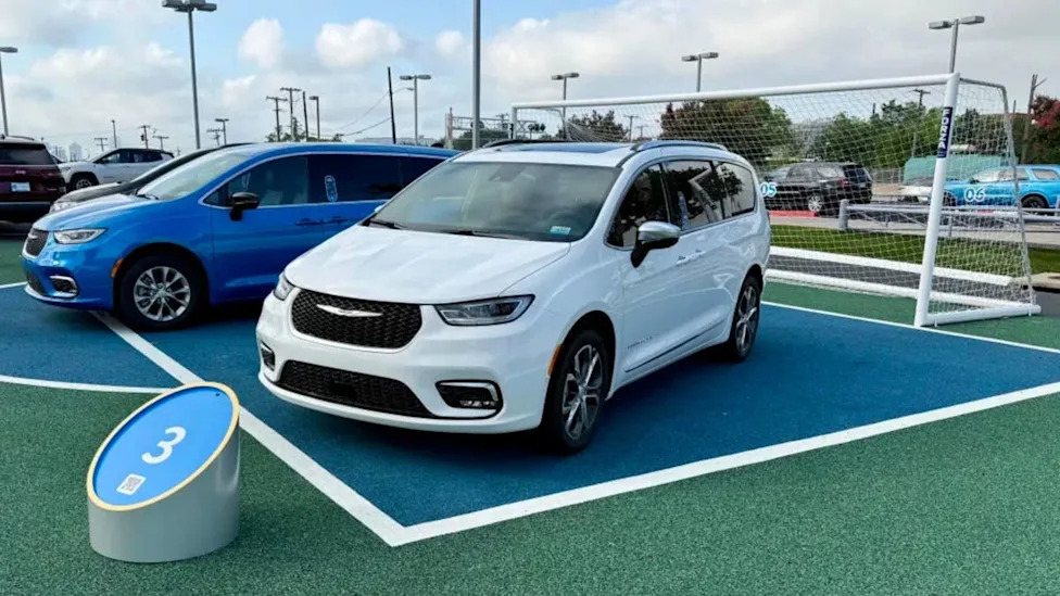 Carvana Is Testing A Dealership Without Salespeople