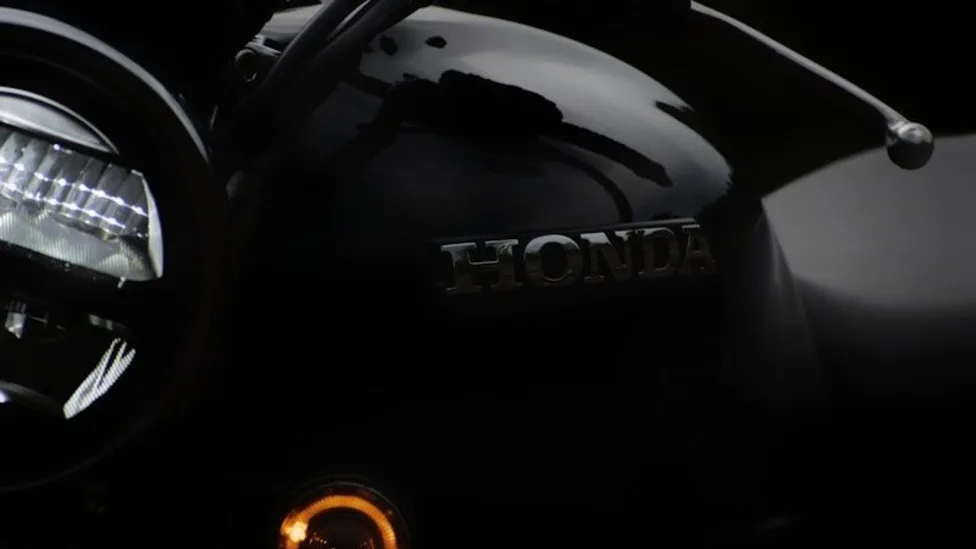Honda, Honda Unveils a CB 500 Heritage Roadster for India - But It's Not the Twin-Cylinder Bike Everyone Assumed
