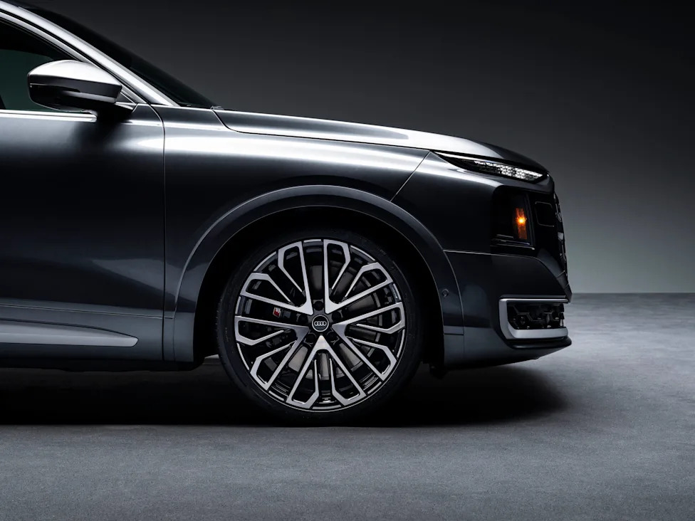 Audi’s Biggest SUV Ever Is Coming For The BMW X7 And Mercedes GLS