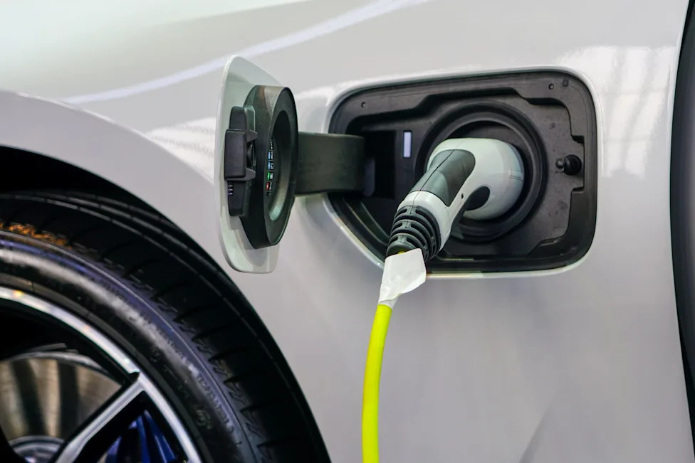 Battery, EVs keep up to 95% of their range after 5 years, and battery replacements have all but vanished